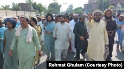 د بکاخېلو کیمپ کډوال د اګست پر ۱۰مه لاریون کوي.