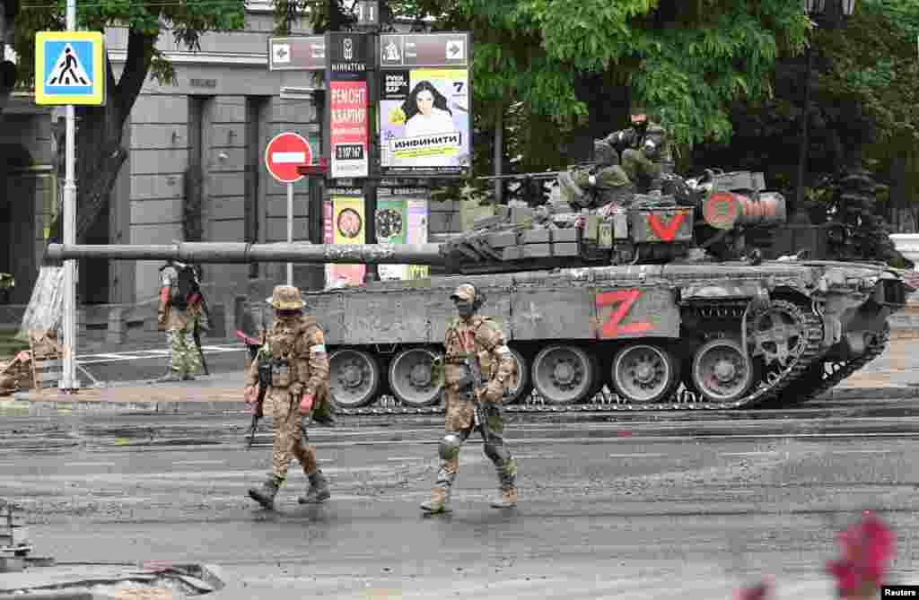 A tank with distinctive red markings on a main road in Rostov-on-Don.  Yevgeny Prigozhin, the head of Russia's Wagner mercenary group, announced early on June 24 that his forces had crossed into Russia from Ukrainian territory and entered Rostov-on-Don, around 100 kilometers from the border.   