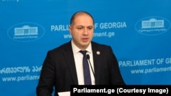 გივი მიქანაძე.