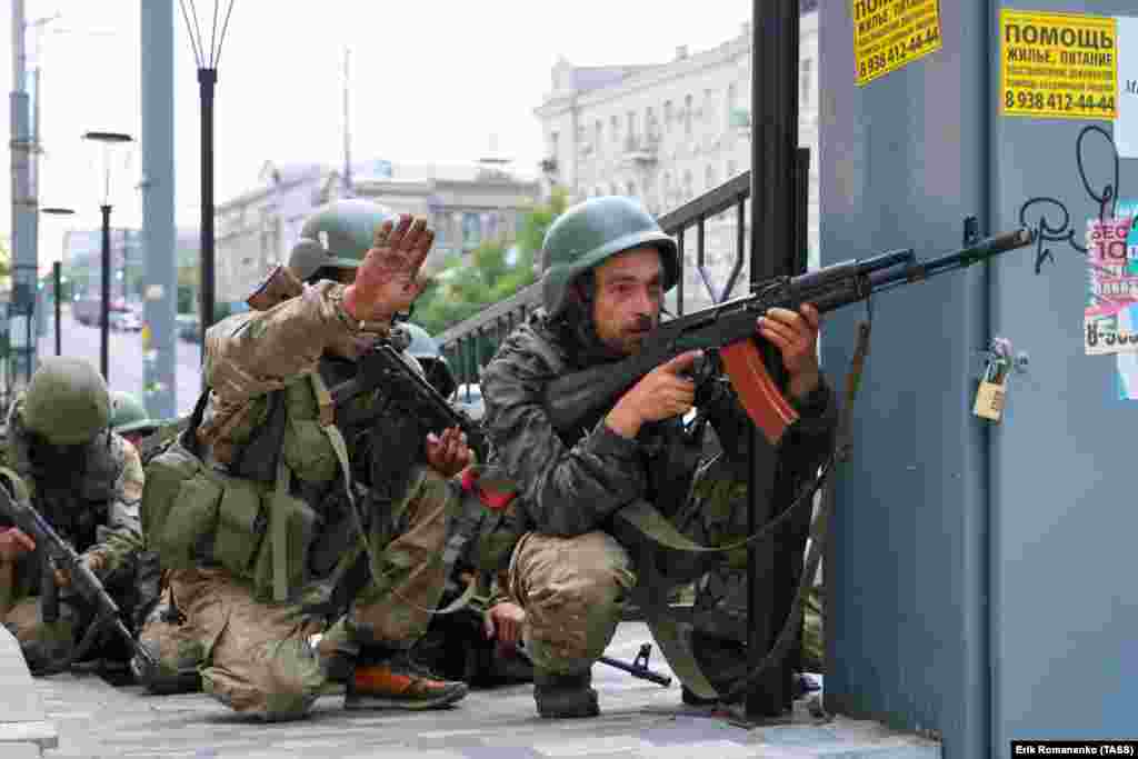 Armed men in the Rostov-on-Don city center.  Moscow Mayor Sergei Sobyanin on June 24 called for “anti-terrorist measures” to be rolled out in the Russian capital. 