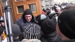Press Locked Out As Kharkiv Mayor Kernes Sworn In Press Locked Out As Kharkiv Mayor Kernes Sworn In