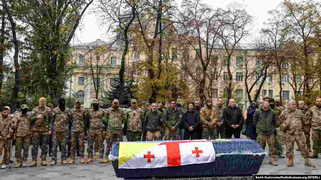 У Володимирському соборі пройшло прощання з грузинським  добровольцем  Едішером Кварцхелія, який загинув у бою за Україну