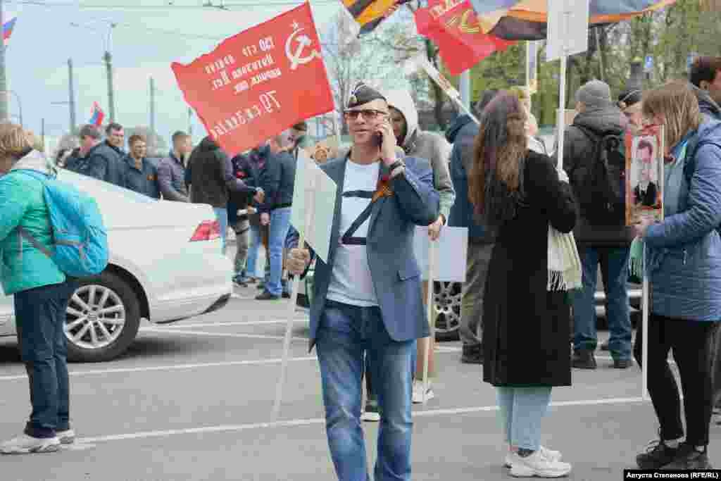 Участник "Бессмертного полка в Петербурге" 