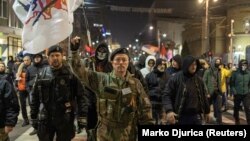 Fotogalerie | Protestatari de extremă-dreapta s-au adunat la Belgrad în sprijinul etnicilor sârbi din Kosovo
