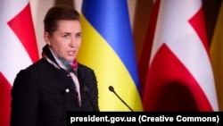 «Росія має платити за українську економіку. Саме Росія зруйнувала великі частини країни. Тому цілком природно, що саме Росія має платити за зброю, необхідну Україні для самозахисту»