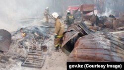 The fire in Qostanai affected Amanqaraghai and four other villages in prompting some 2,000 evacuations and the closure of the road through the region.