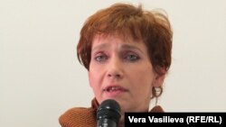 Daghestan-based human rights activist Svetlana Anokhina told the Novaya Gazeta newspaper that the two young women contacted her about one hour after they were taken away from the shelter.