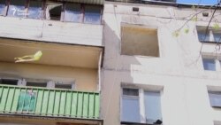 Семья москвичей осталась жить в доме под снос Семья москвичей осталась жить в доме под снос