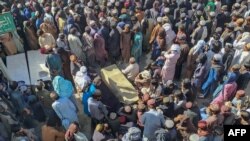په بلوچستان کې په تېرو وختونو کې د کانونو مزدورانو د خپلو ملګرو د وژلو پرضد مظاهرې هم کړې دي.