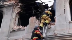 48 de copii salvați de pompieri dintr-o grădiniță, după un atac rusesc cu drone în Harkov