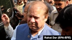 د پاکستان د احتساب عدالتونو تر دې وړاندې هم دا ډول حکمونه جاري کړي چې پکې د نواز شریف د جایدادونو او شتمنیو د ضبطولو امر شوی.