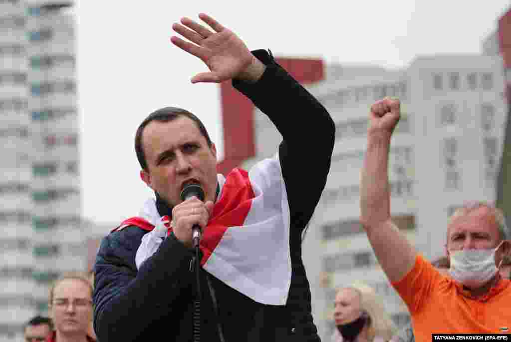 Belarusian opposition politician Paval Sevyarynets, the cochairman of the Belarusian Christian Democratic Party, was among at least six presidential candidates who were collecting signatures on June 7. Sevyarynets was detained after the rally.  