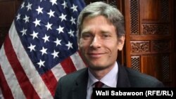 Помощник госсекретаря США Том Малиновски, представивший новый доклад Госдепартамента о правах человека в разных странах в 2014 году