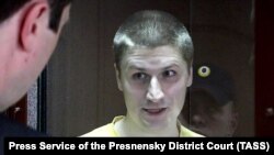 Vladislav Sinitsa attends a court hearing in Moscow on August 26.