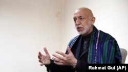 حامد کرزي پر ایکسپاڼه لیکلي، هیله لري چې د پاکستان حکومت به له افغانستان سره پر خپلو روابطو له سره غور وکړي: انځور له ارشیفه