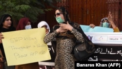 په پاکستان کې وخت په وخت پر نرښځیو د بریدونو ضد مظاهرې شوې دي - پخوانی انځور.