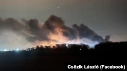 Fotografie a incendiului dintr-o postare de pe Facebook a lui László Csőzik, primarul orașului Érd. 21 octombrie 2025