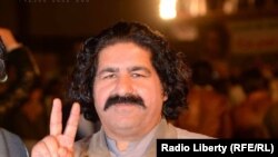 د پښتون ژغورنې غورځنک مخکښ علي وزیر