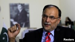 د پاکستان د منصوبه بندۍ وفاقي‌ وزیر احسن اقبال د جولای پر ۲۹مه په اسلام اباد کې خبري غونډه وکړه. (انځور: ارشیف)