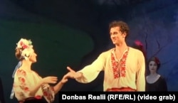 Dushakov onstage in peacetime.