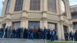 Գյումրիի դեպքերի գործով 37 ձերբակալվածներից 29-ին մեղադրանք է առաջադրվել, 19-ի համար կալանք են պահանջում Գյումրիի դեպքերի գործով 37 ձերբակալվածներից 29-ին մեղադրանք է առաջադրվել, 19-ի համար կալանք են պահանջում