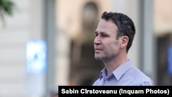 Primarul sectorului 3, Robert Negoiță, la ceremonia din Piața Tricolorului, de Ziua Imnului Național, în București - 29 iulie 2021 