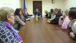 Крымчане – Бабину: «Боритесь за каждого ребенка, это – граждане Украины» (видео) Крымчане – Бабину: «Боритесь за каждого ребенка, это – граждане Украины» (видео)