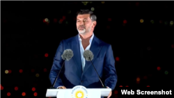ირაკლი კობახიძემ წარდგენისას კალაძეს „ნამდვილი ჩემპიონი“ უწოდა.