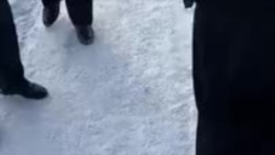 Задержание у памятника жертвам политрепрессий в Новосибирске.mp4.mov Задержание у памятника жертвам политрепрессий в Новосибирске.mp4.mov