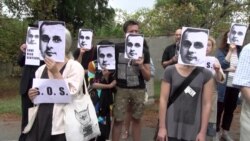 Демонстрація у Празі на підтримку Олега Сенцова (відео) Демонстрація у Празі на підтримку Олега Сенцова (відео)