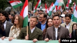 Partidele rivale – mitinguri la Budapesta pentru aniversărea revoltei din Ungaria din 1956