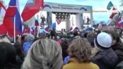 Путин на митинге-концерте в Севастополе: «Я вас всех обнимаю» (видео) Путин на митинге-концерте в Севастополе: «Я вас всех обнимаю» (видео)